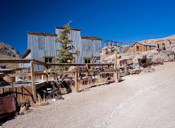 california/colorado-desert/landmark/cerro-gordo-ghost-town