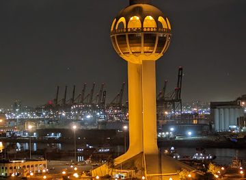 saudi-arabia/jeddah/landmark/jeddah-port-lighthouse