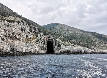 albania/llogara-national-park/landmark/shpella-e-haxhi-aliut-haxhi-ali-cave