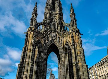 united-kingdom/roxburghshire/landmark/scott-monument