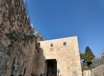 israel/jerusalem/landmark/zion-gate
