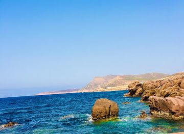 tunisia/el-haouaria/landmark/shate-alshuukr-alhuwary-lhjr-lhmr