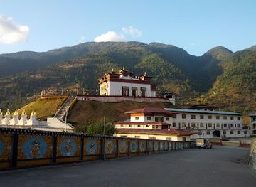 bhutan/mongar-district/landmark/rangjung-woesel-choling-dratshang