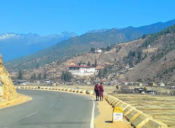 bhutan/paro-valley/landmark/khangkhu-lhakhang