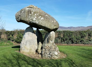 ireland/county-louth/landmark/proleek-dolmen