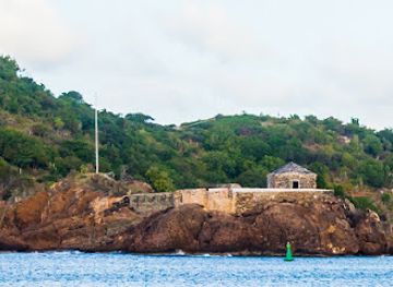 antigua-and-barbuda/english-harbour/landmark/freeman-s-bay