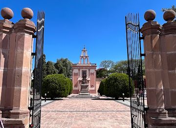 mexico/queretaro/landmark/pantheon-of-illustrious-queretanos