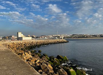 portugal/porto/landmark/farol-do-pontao