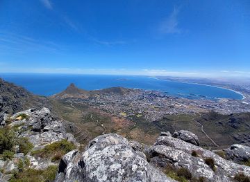 south-africa/table-mountain-national-park/landmark/maclear-s-beacon