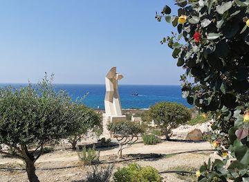cyprus/makronissos-beach/landmark/sculpture-park