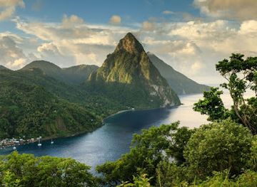 saint-lucia/fond-doux-estate/landmark/gros-piton