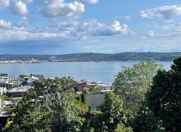 washington/seattle/queen-anne/landmark/kerry-park