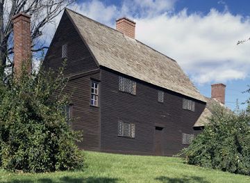 new-hampshire/lakes-region/landmark/jackson-house