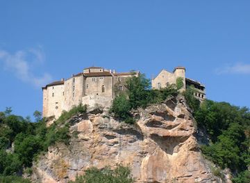 france/midi-pyrenees/landmark/bruniquel-castle