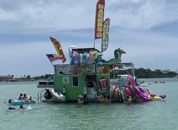 florida/destin/landmark/crab-island-dolphin-tours