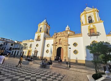 spain/ronda/landmark/fuente-y-estatua-de-hercules