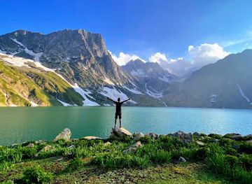 india/kashmir-great-lakes/landmark/vishansar-lake