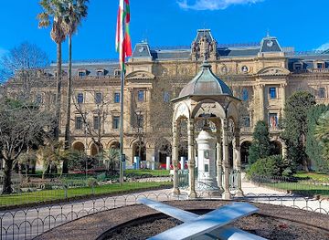 spain/san-sebastian/antiguo/landmark/gipuzkoa-plaza