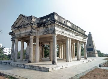 india/hyderabad/landmark/raymond-s-tomb