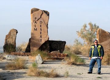 california/palm-desert/landmark/palm-desert-sign