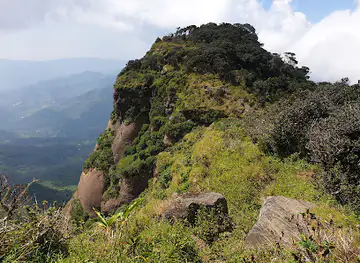 Five peaks of Knuckles