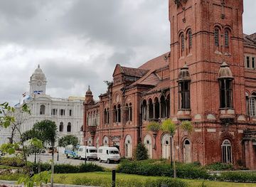 india/chennai/landmark/victoria-public-hall