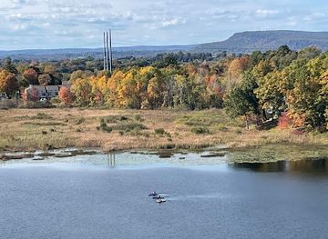 connecticut/meriden/landmark/black-pond-state-wildlife-area