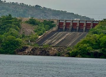 ghana/akosombo/landmark/akosombo-dam