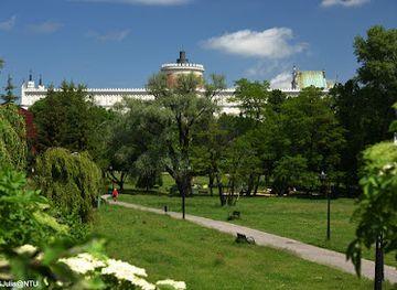 poland/lublin/bronowice/landmark/lublin-castle-fields