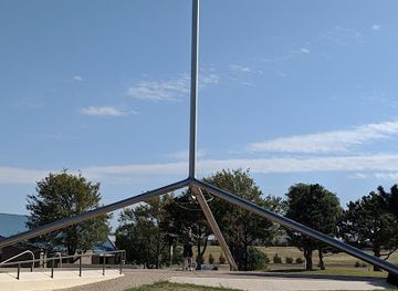 texas/south-plains/landmark/helium-time-columns-monument