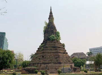 laos/golden-triangle/landmark/that-dam-stupa
