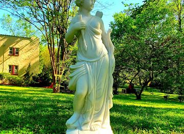 virginia/petersburg/landmark/gold-monkey-antiques