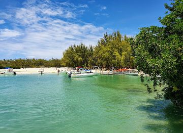 mauritius/ile-aux-cerfs/landmark/ile-aux-cerfs-leisure-island