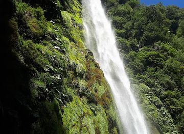 chile/pucon/landmark/salto-la-china