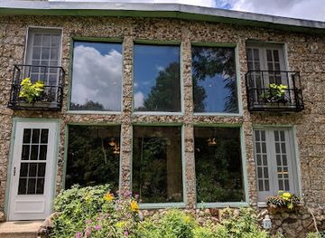 arkansas/eureka-springs/landmark/quigley-s-castle