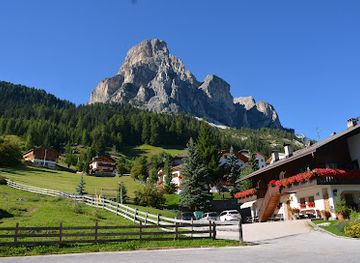 italy/alta-badia/landmark/alta-badia-guides-alpinschule