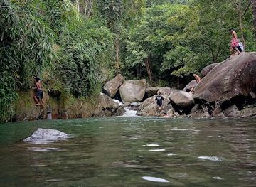 philippines/subic/landmark/balon-falls