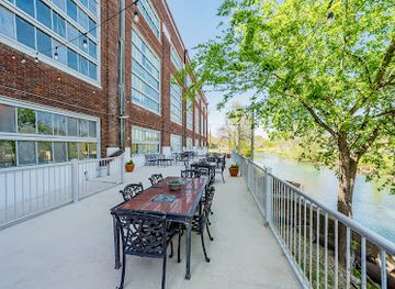 texas/new-braunfels/landmark/the-landmark-lofts-garden-apartments