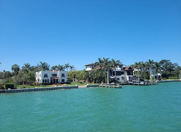 florida/sarasota-beaches/landmark/lebarge-tropical-cruises