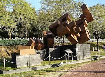 brunei/bandar-seri-begawan/landmark/the-asean-sculptures