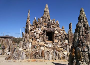 south-dakota/badlands/landmark/petrified-wood-park-museum