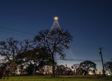 texas/austin/landmark/moonlight-tower-zilker-park