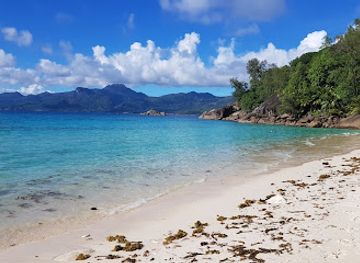 seychelles/anse-royale/landmark/anse-soleil