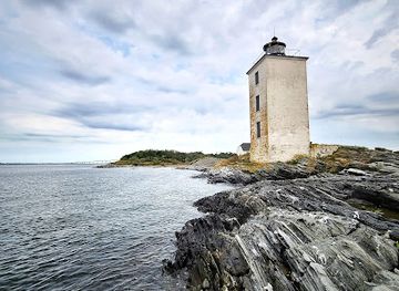 rhode-island/aquidneck-island/landmark/dutch-island-lighthouse