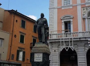italy/pisa/landmark/p-za-giuseppe-garibaldi