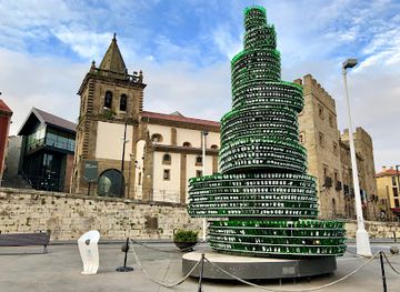 spain/asturias/landmark/arbol-de-la-sidra