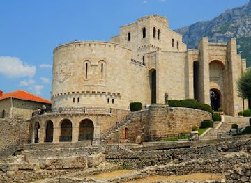 albania/saranda-region/landmark/castle-of-kruja
