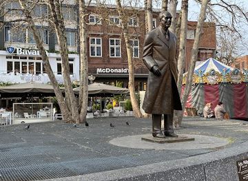 netherlands/eindhoven/landmark/frits-philips-monument