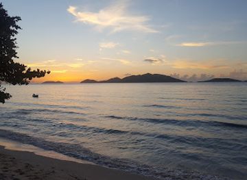 british-virgin-islands/tortola/landmark/apple-bay