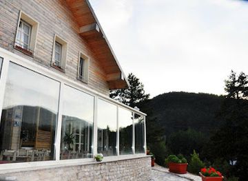 bosnia-and-herzegovina/herzegovina-neretva-canton/landmark/mostar-i-hotel-snjezna-kuca-snow-house-hotel-rujiste